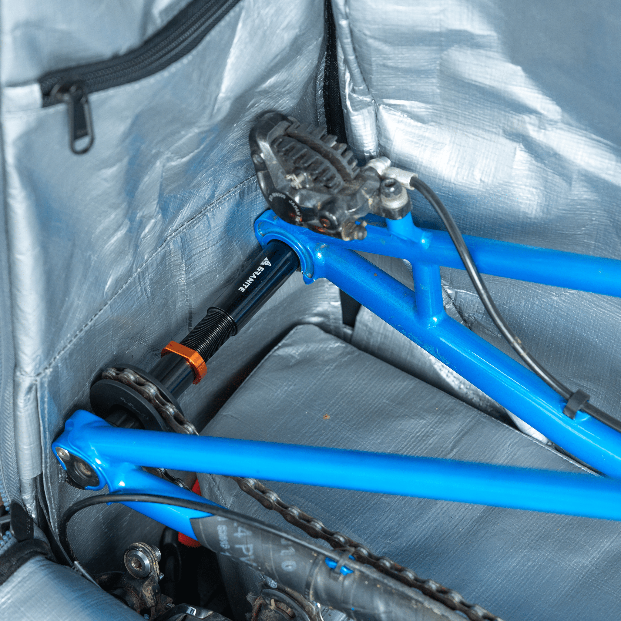 Granite ChainDock Dummy Hub-Secures and Protects Rear Triangle While Keeping Chain Tensioned During Transport or Maintenance.