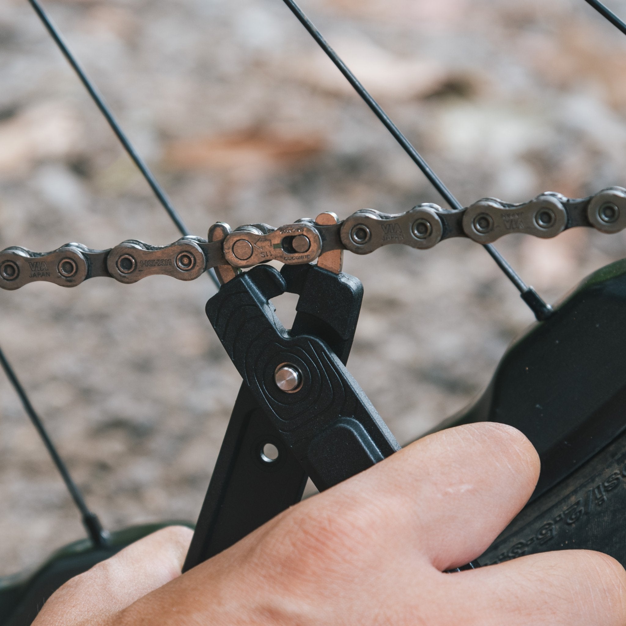 Durable Granite Talon tire levers for cycling, featuring quick-link repair tool.